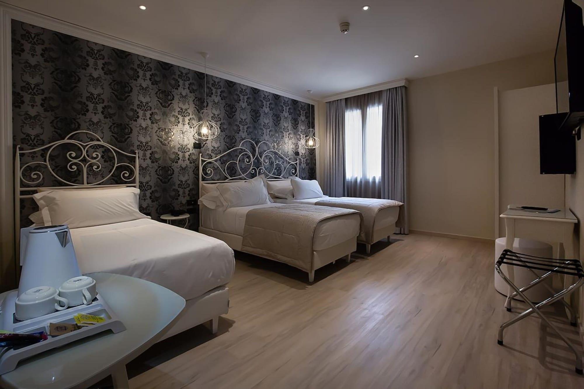 Zanhotel Regina โบโลญญา ภายนอก รูปภาพ