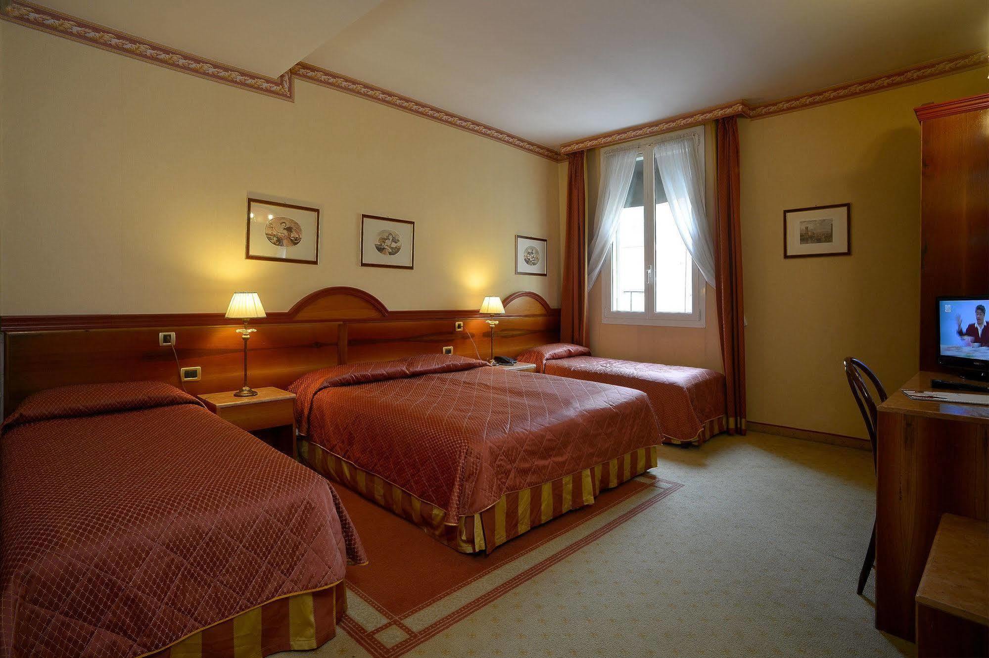 Zanhotel Regina โบโลญญา ภายนอก รูปภาพ