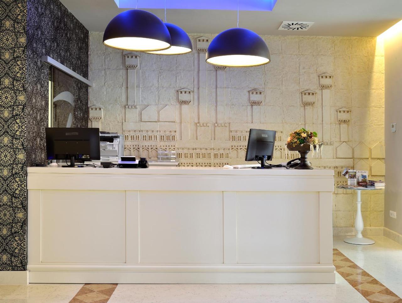 Zanhotel Regina โบโลญญา ภายนอก รูปภาพ