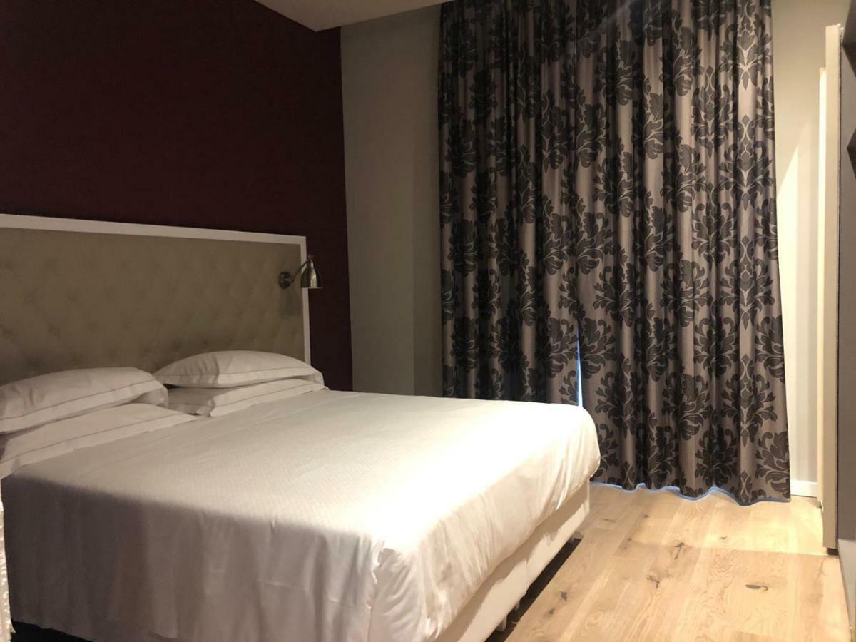 Zanhotel Regina โบโลญญา ภายนอก รูปภาพ